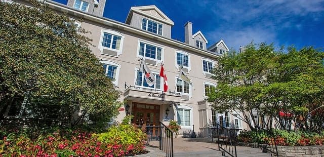 Holiday Inn Express and Suites Tremblant