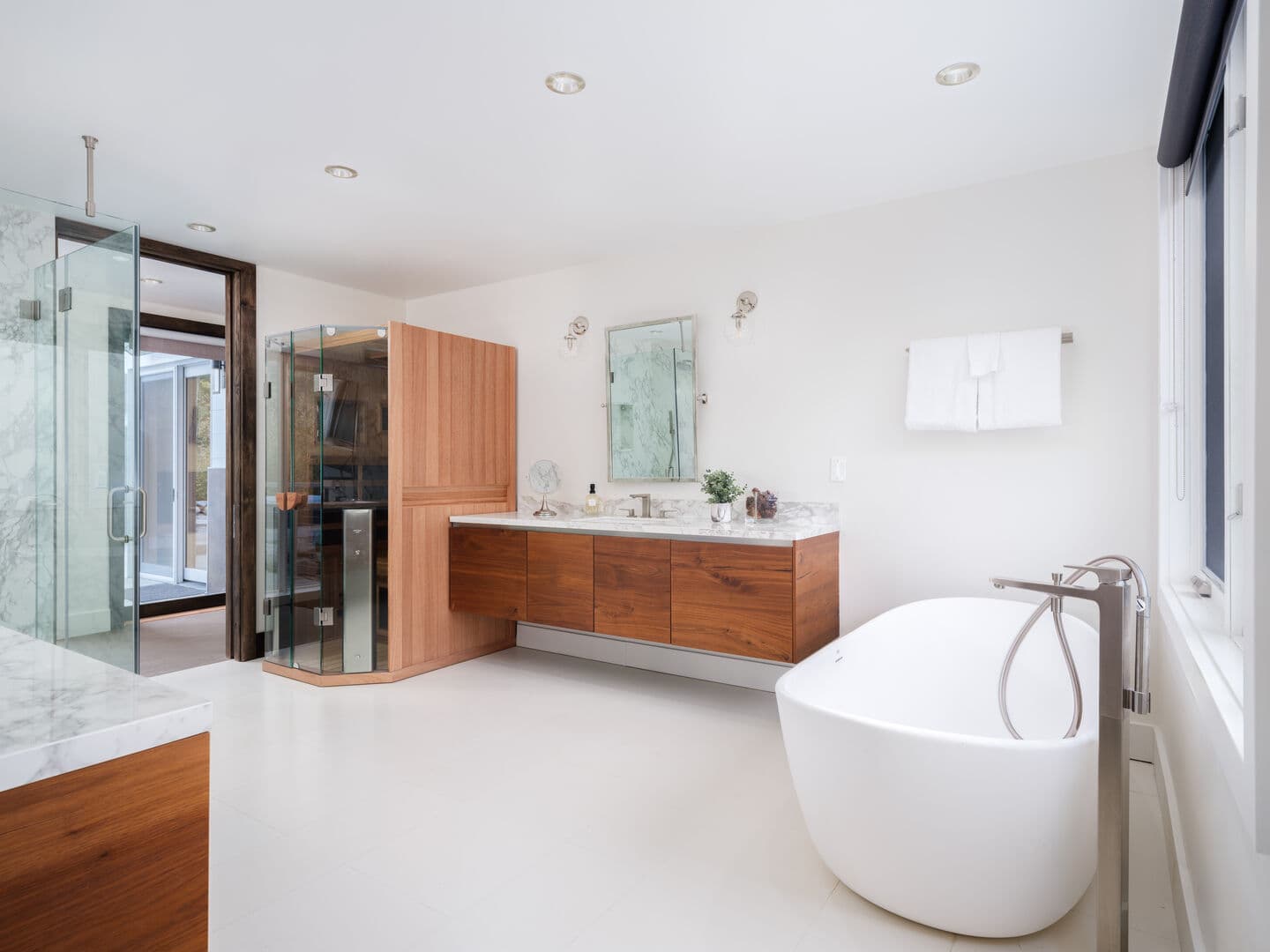Downstairs King Ensuite