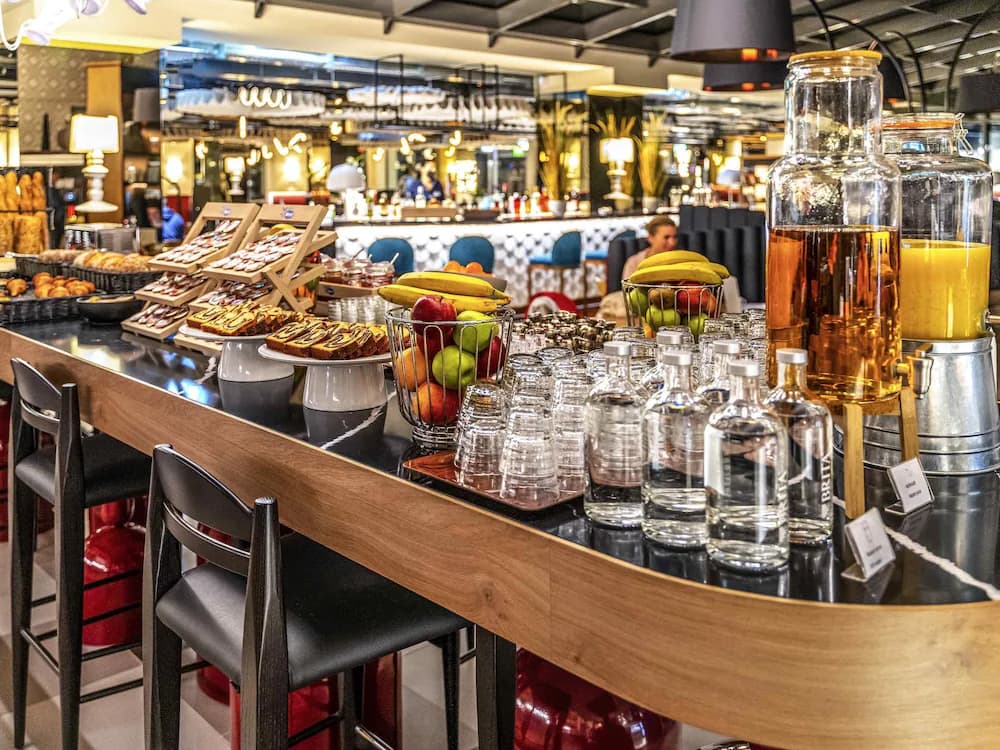 Breakfast area