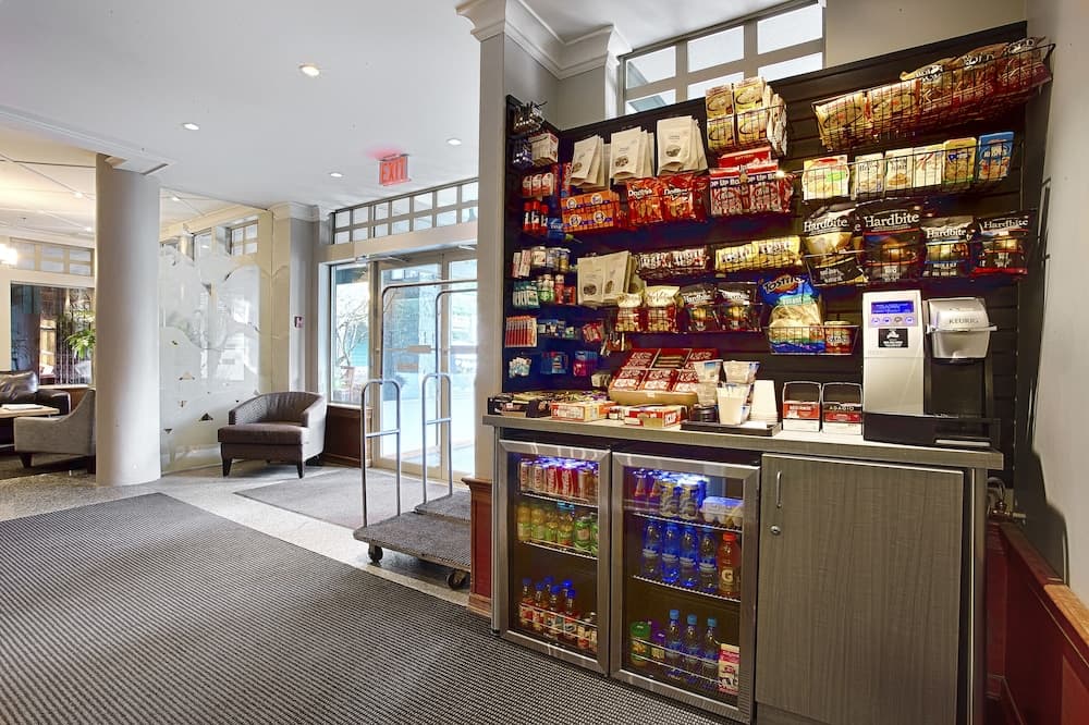 Snack bar