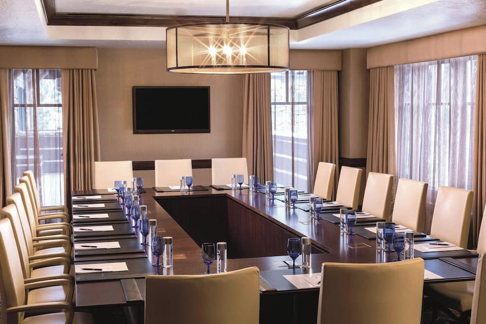 Meeting facility