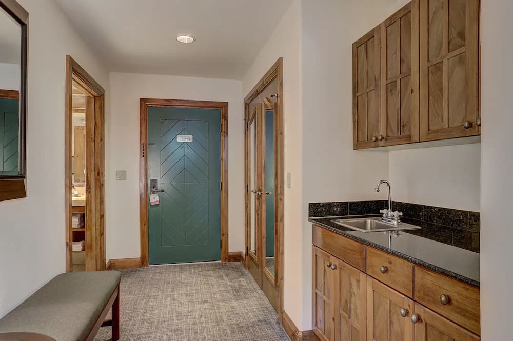 Private kitchenette