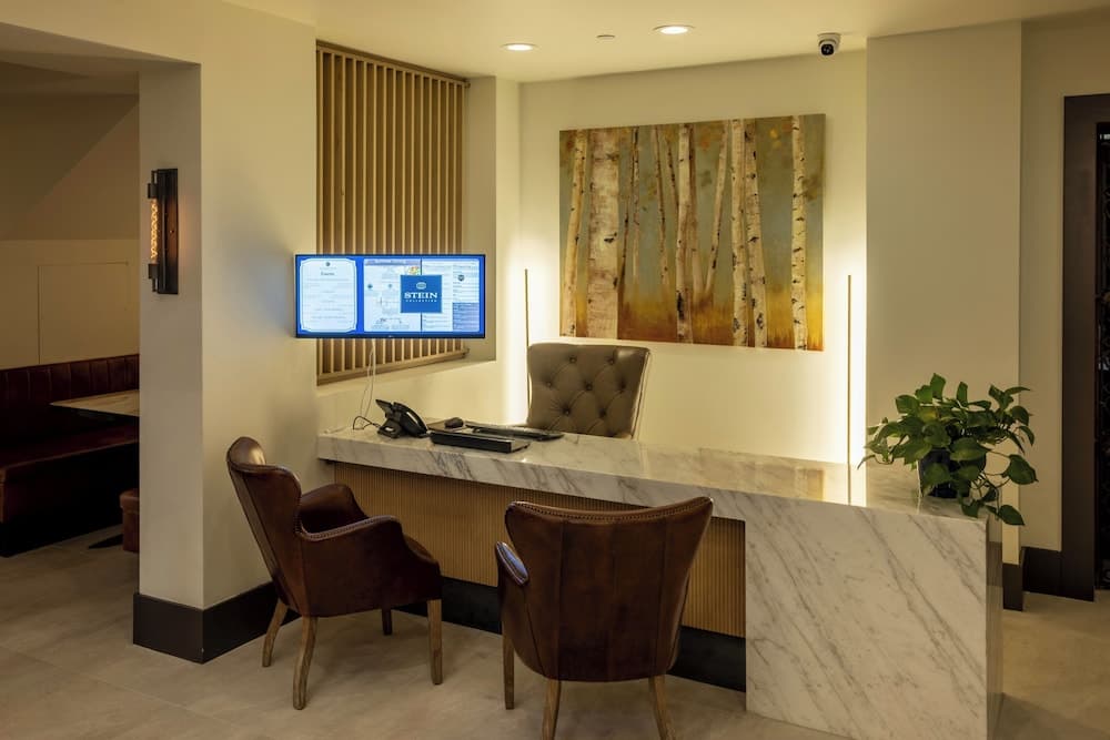 Concierge desk