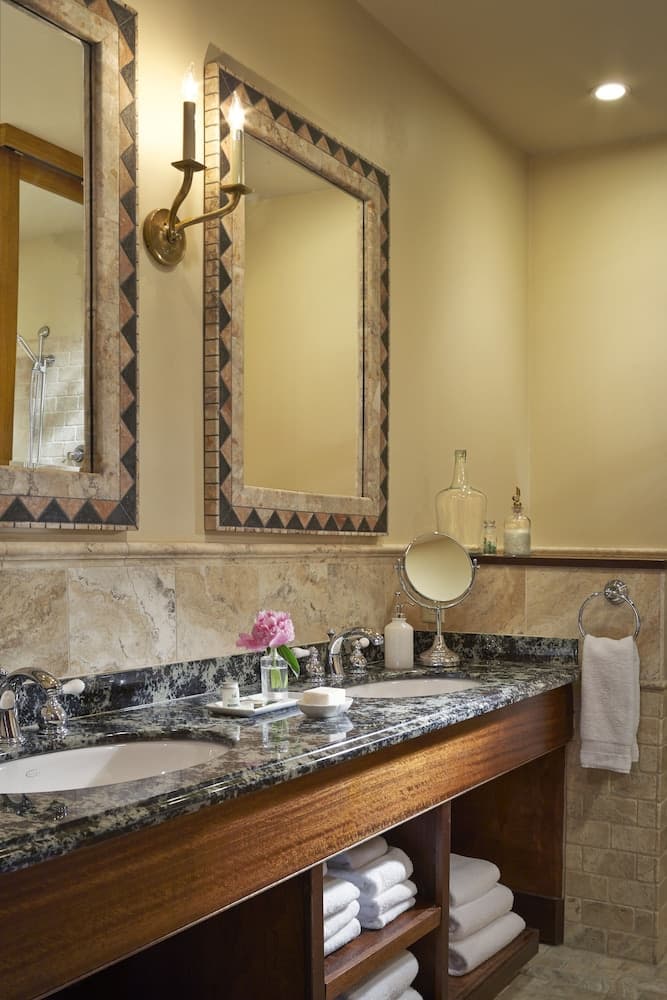 Bathroom sink