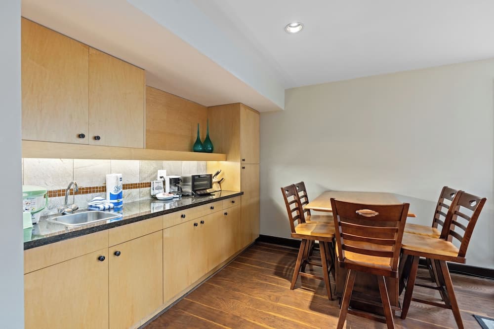 Private kitchenette