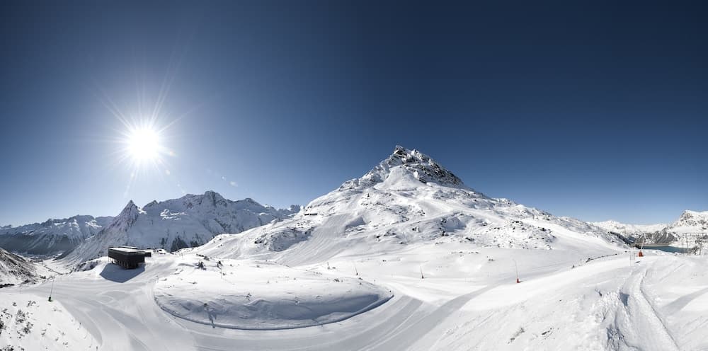 Snow and ski sports