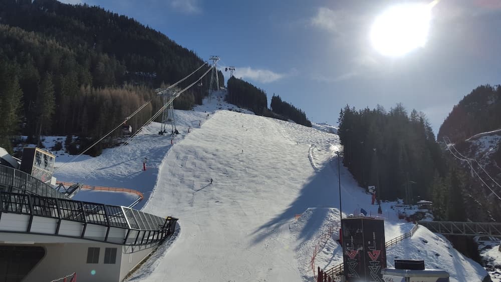 Snow and ski sports