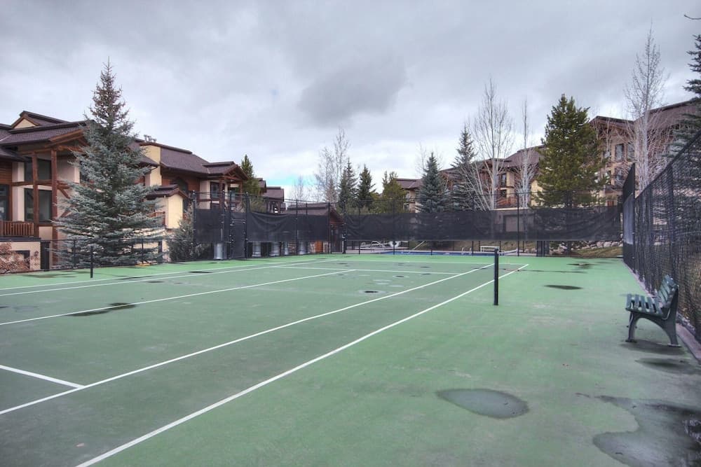 Tennis court