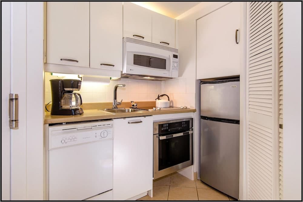 Private kitchenette