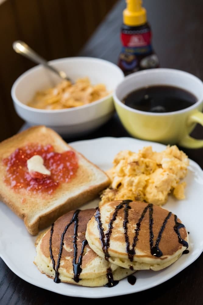 Breakfast meal