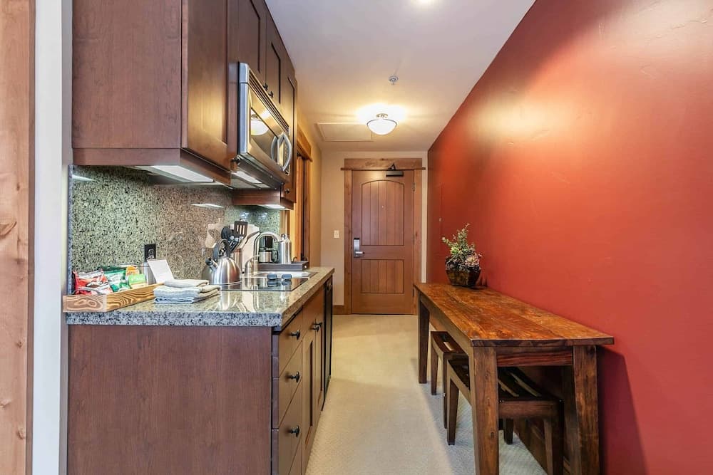 Private kitchenette