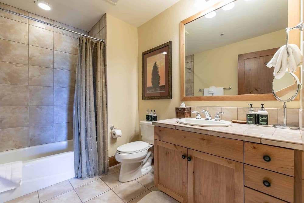 Bathroom shower