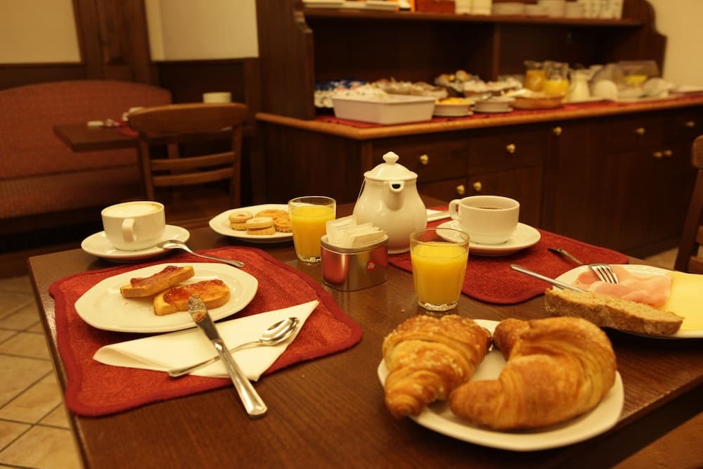 Breakfast meal