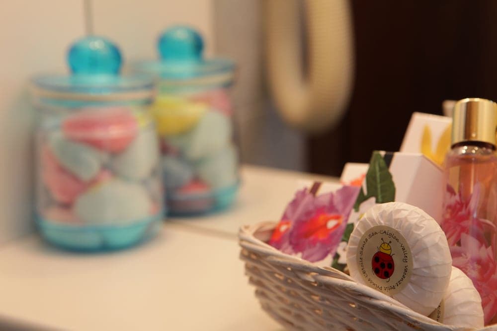 Bathroom amenities
