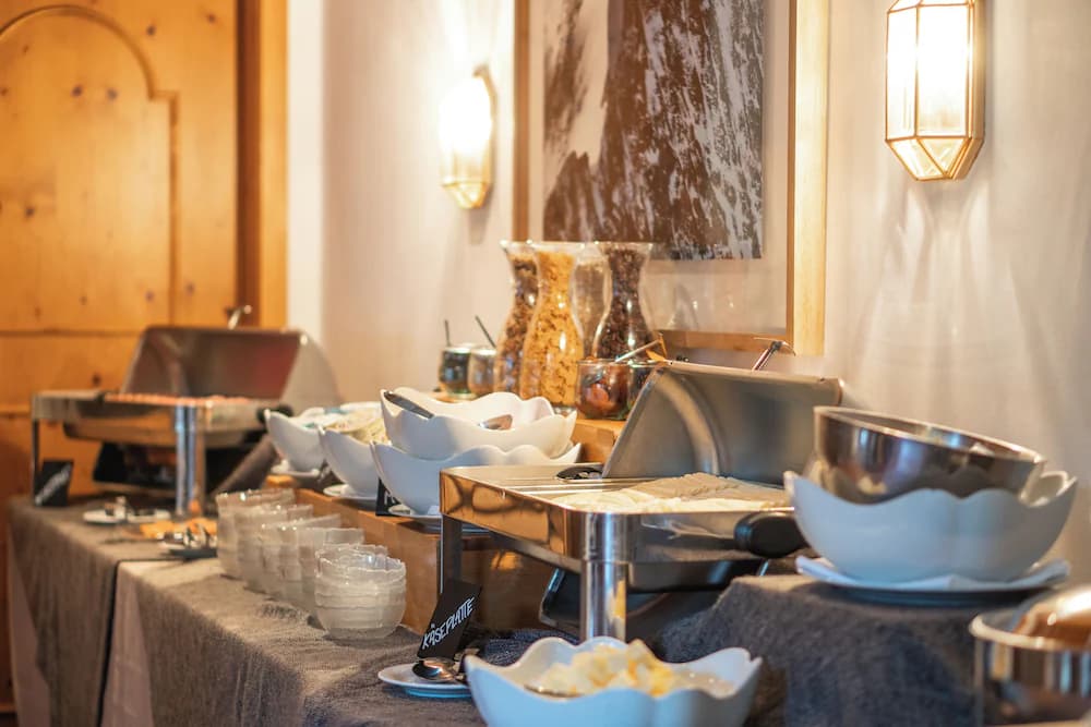 Breakfast buffet