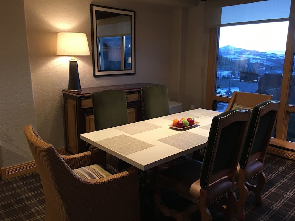 In-room dining