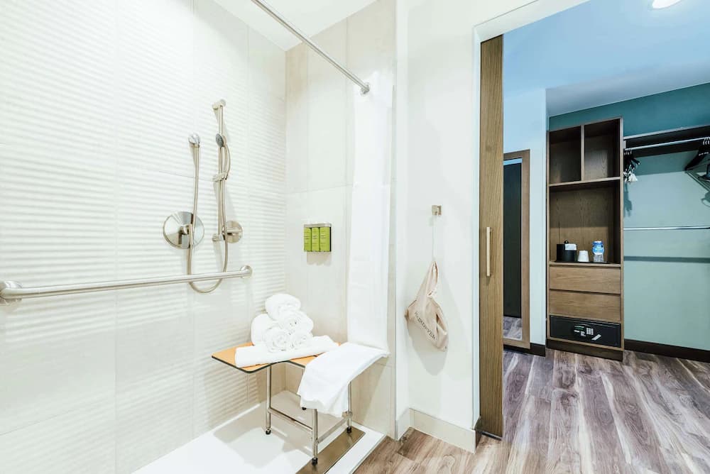 Bathroom shower