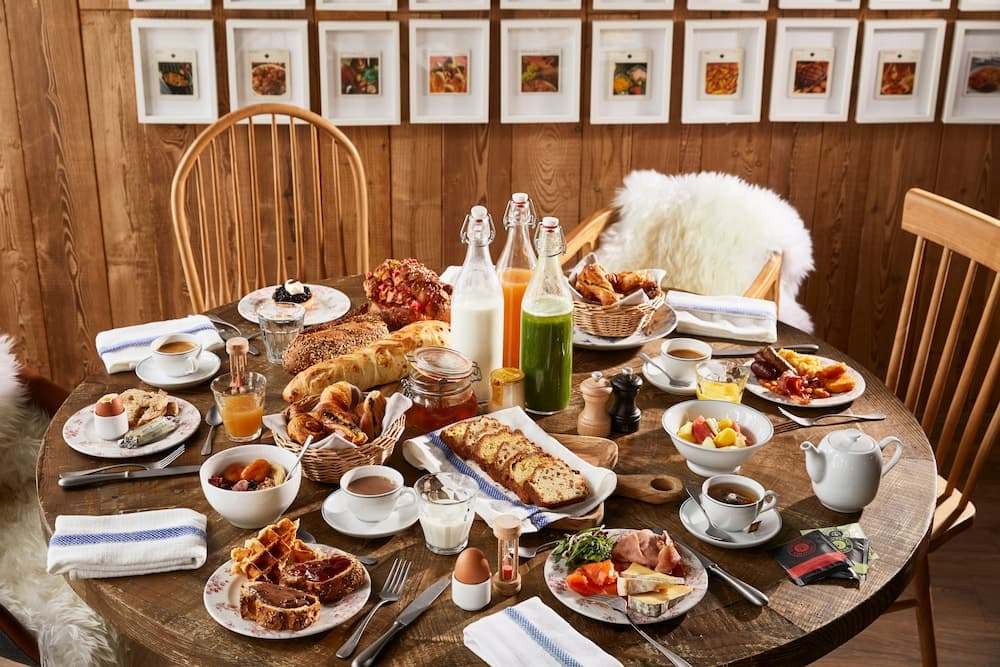 Breakfast buffet