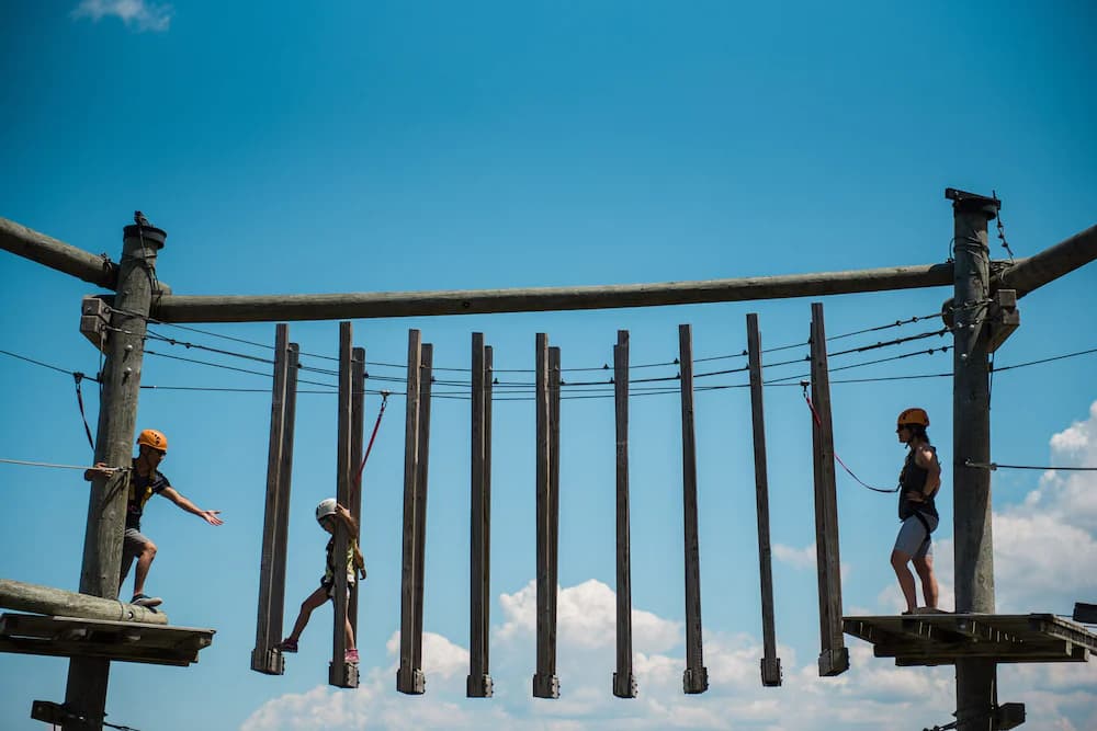 Ropes course (team building)