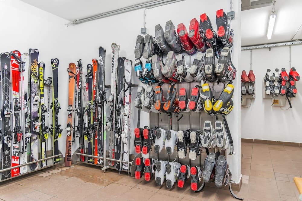 Snow and ski sports