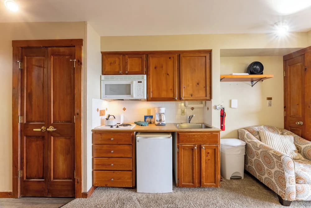 Private kitchenette