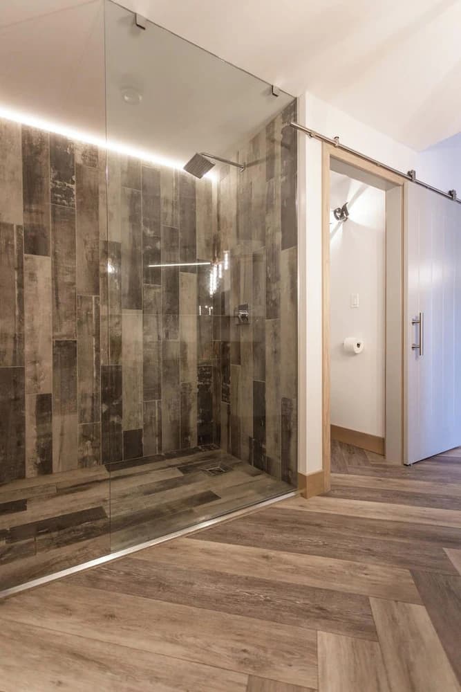Bathroom shower