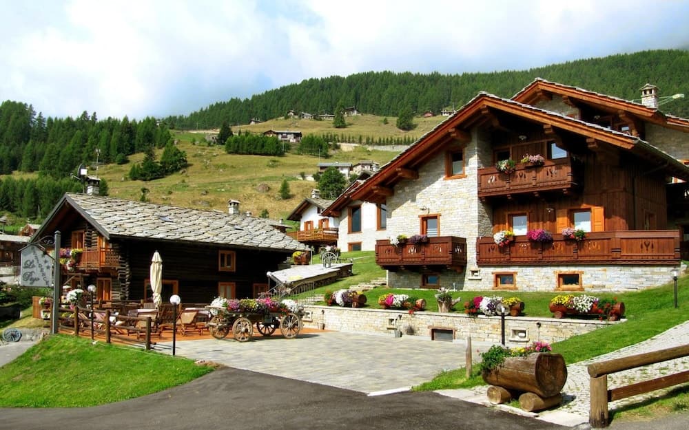 Exterior