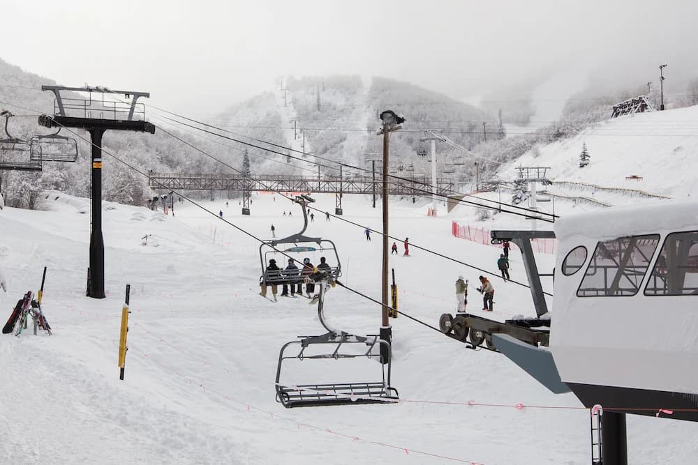 Snow and ski sports