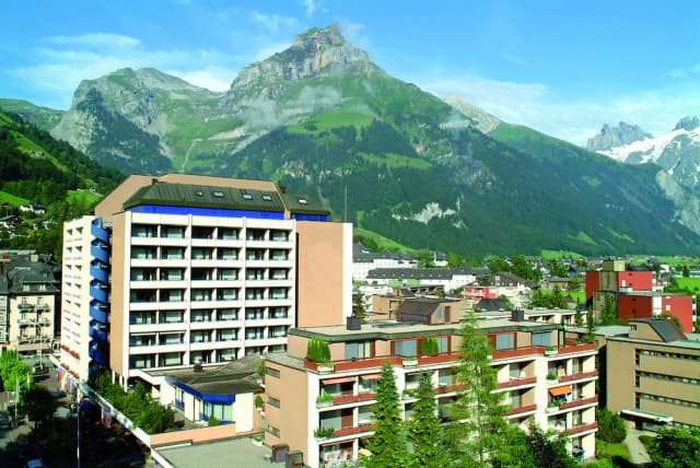 Lobby of H+ Hotel & SPA Engelberg