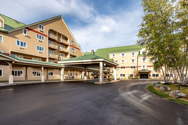 Lobby of Grand Summit Hotel