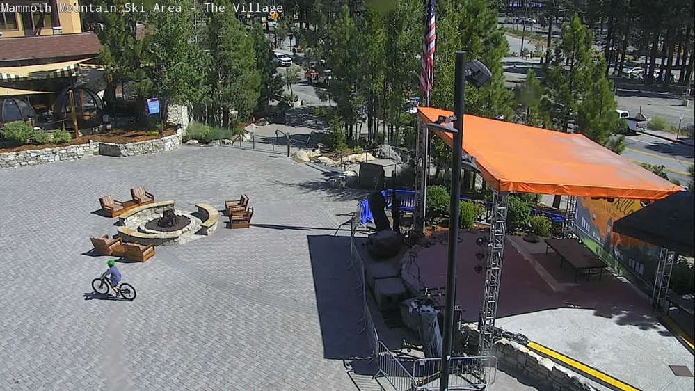 Mammoth - Stage