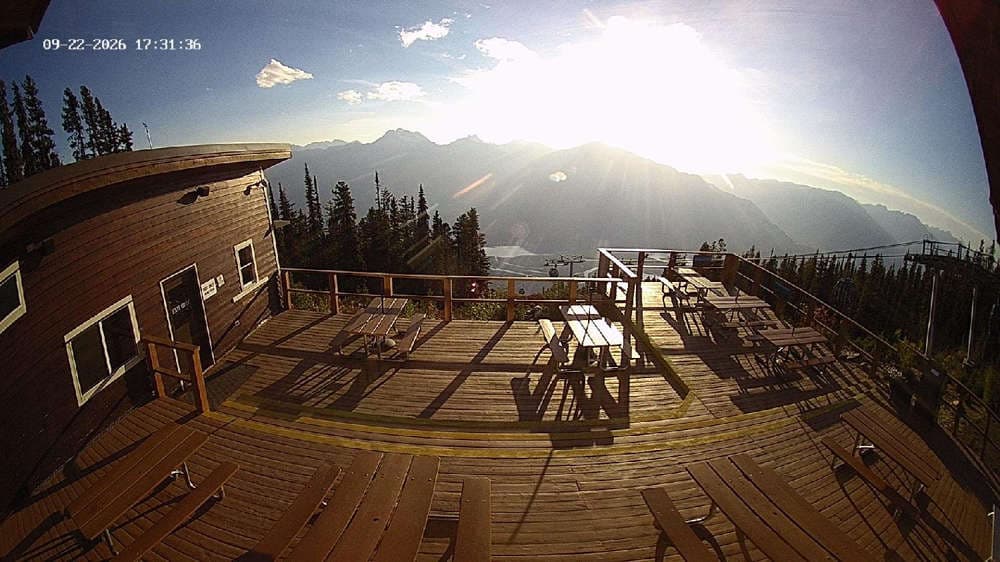 Revelstoke: Top of Upper Gondola Cam