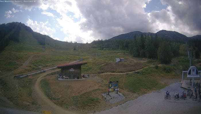 Red Resort Base Cam