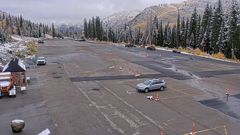 Solitude: Moonbeam Parking Lot Cam