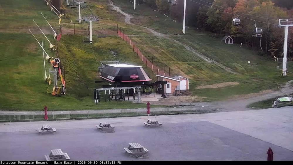 Main Base Lodge Cam