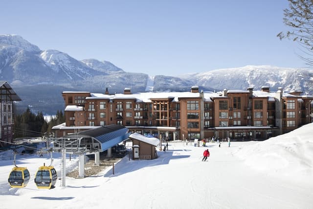 Lobby of The Sutton Place Hotel Revelstoke Mountain Resort