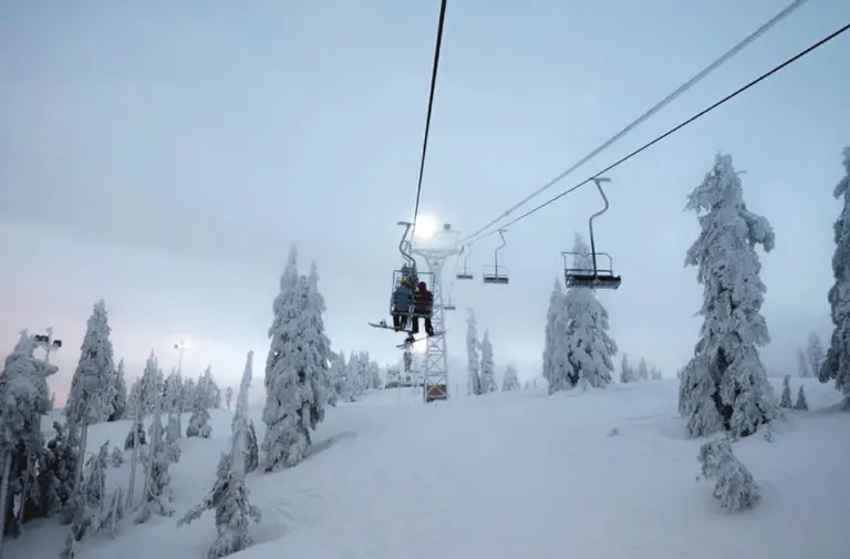 The 5 Best Ski Resorts Near Vancouver, 2023/24