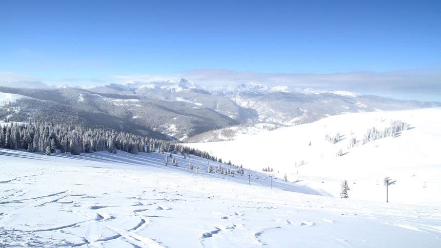10 Best Ski Resorts in USA, 2023/24 | SnowPak | USA ski resorts | Ski resorts in the United States of America | Skiing in North America